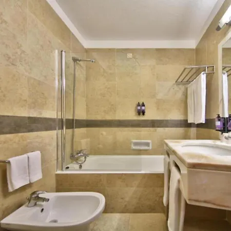Aparthotel Interpass Vau 4*