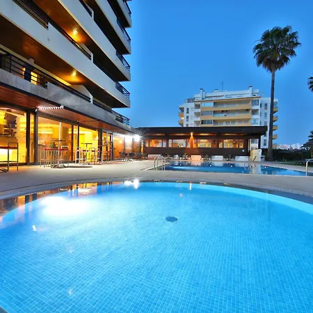 Hotel apartamentowy Interpass Vau