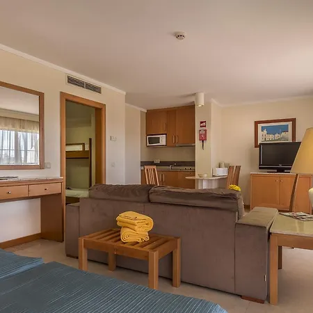 Lejlighedshotel Interpass Vau 4*