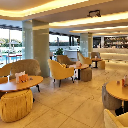 Hotel apartamentowy Interpass Vau